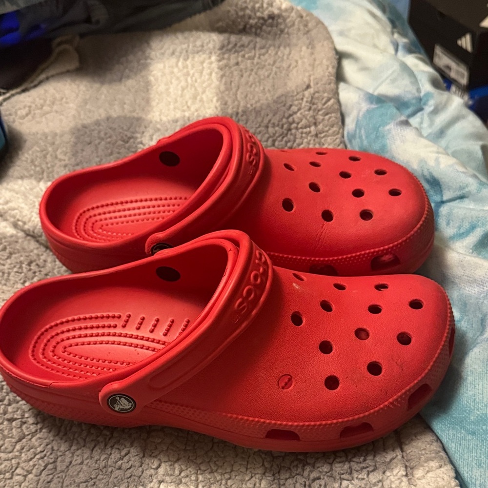 Crocs unisex men 8 womans 10 Classic Clog - Red